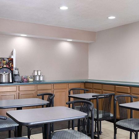Travelodge By Wyndham Tucson Az Exterior photo
