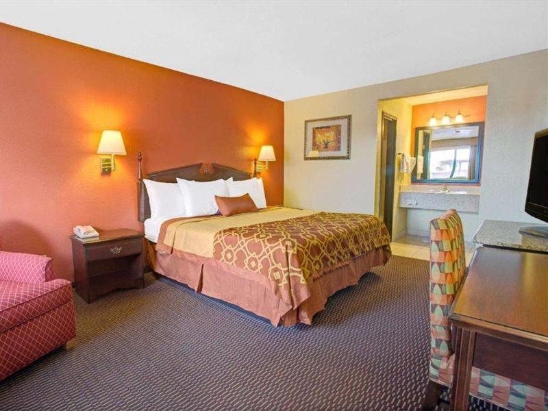 Travelodge By Wyndham Tucson Az Exterior photo