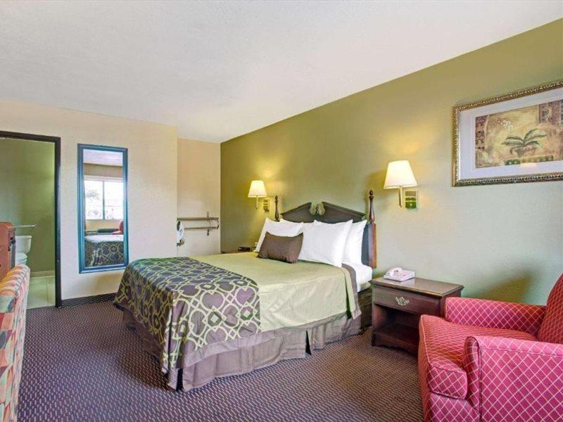 Travelodge By Wyndham Tucson Az Exterior photo