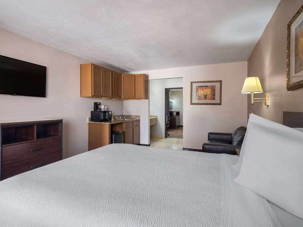 Travelodge By Wyndham Tucson Az Room photo